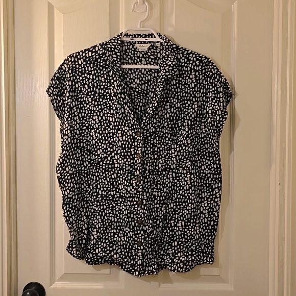 Reitmans lightweight dress shirt | SZ Medium - Picture 1 of 7